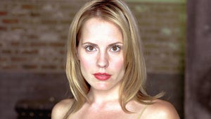 0602-emma-caulfield-anya-buffy-the-vampire-slayer-then-and-now-photos-primary