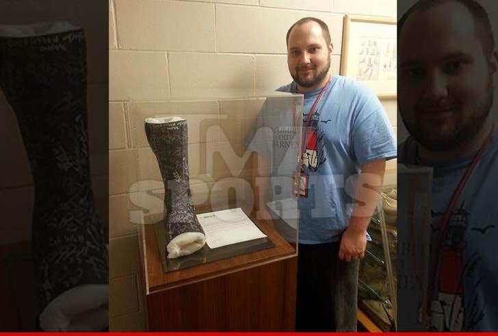 Robert Griffin III -- My Smelly Cast Is On Display :: 0224-subasset-rg3-cast-2