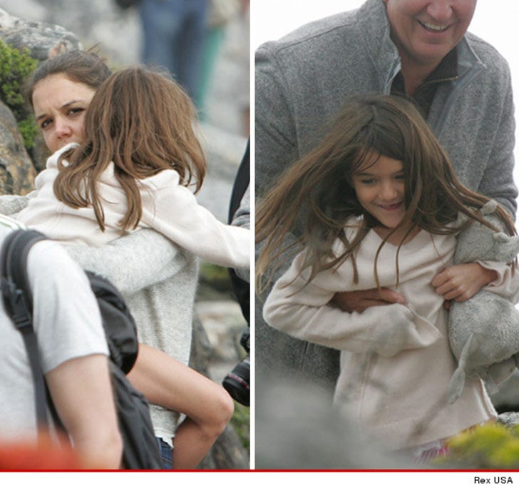 Katie Holmes Suri -- Ain't No Mountain High Enough :: 1108-katie-holmes-and-suri-rex-3