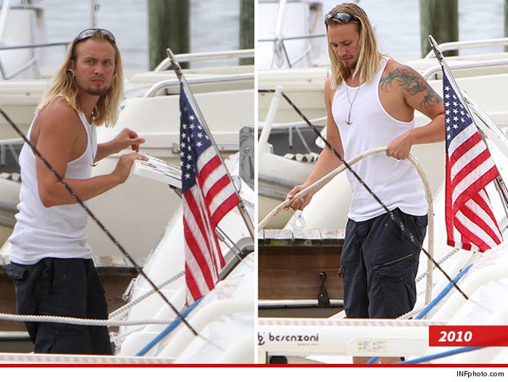Linda Hogan's Ex Boyfriend Charlie Hill -- I Got Hosed :: 0801-charlie-hill-swipe-inf-4