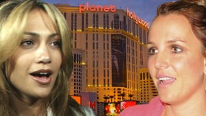 1021_jennifer_lopez_britney_spears_PH_2