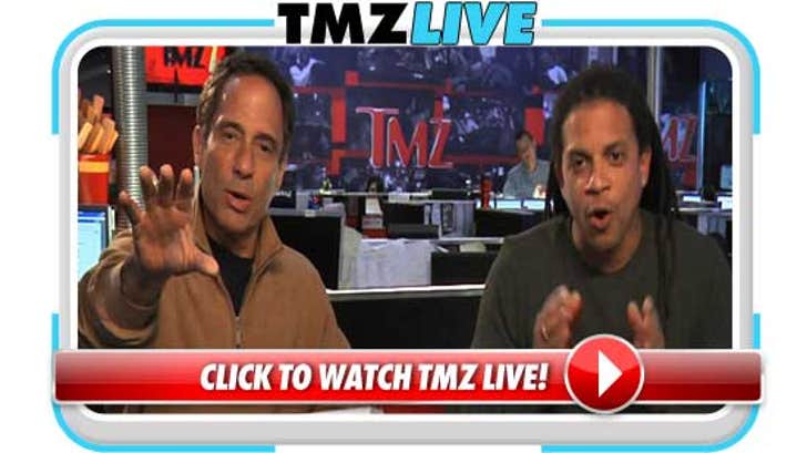 TMZ Live Miley Mel Diddy Hulk Hogan :: 1216-tmzlive-big-full