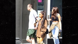 0619-ariana-grande-pete-davidson-the-image-direct-02