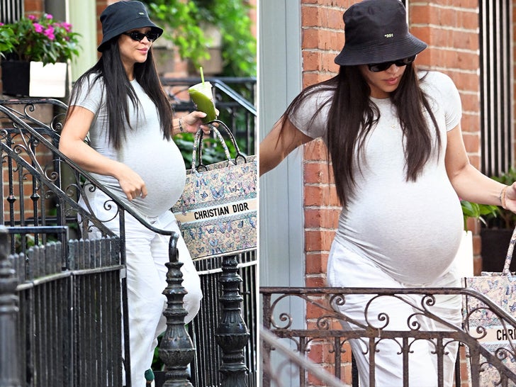 Cassie Seen Before Heading To The Hospital To Give Birth