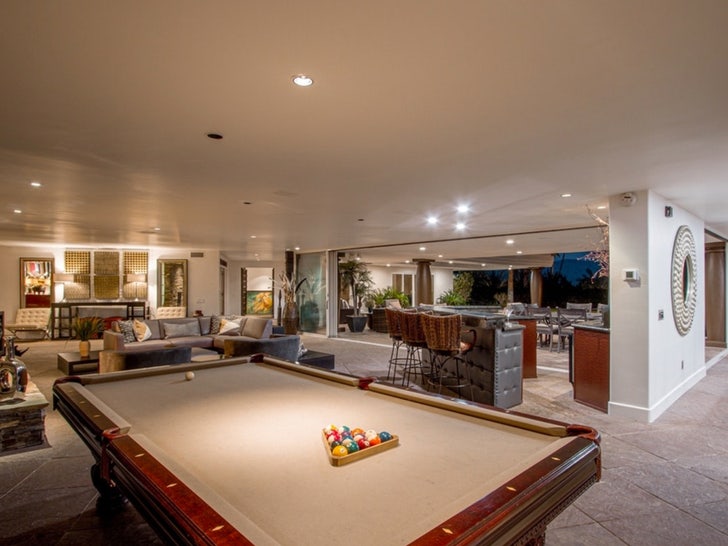 1230 bing crosby interior 2
