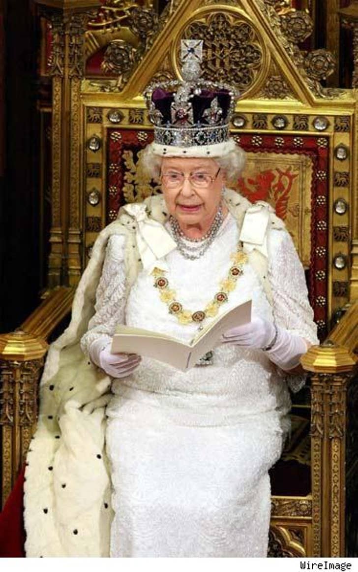 God Save the Bling :: 1107_queen_elizabeth_wi-1